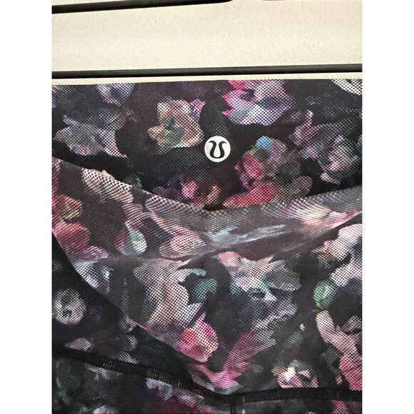 Lululemon Wunder Under Crop High-Rise, Size 14, Roll Down Scallop Full-On Luxtre - Picture 6 of 9